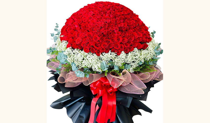 99 Roses Delivery in Ho Chi Minh City — flower delivery Vietnam