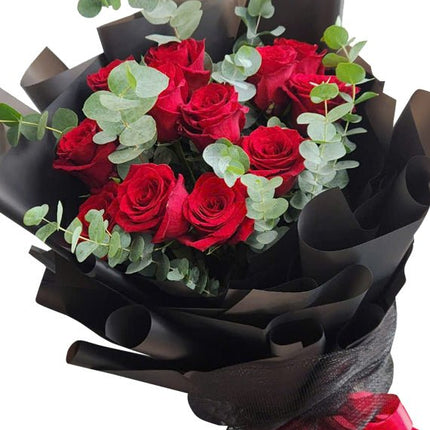 12 Red Roses For Vietnamese Women's Day