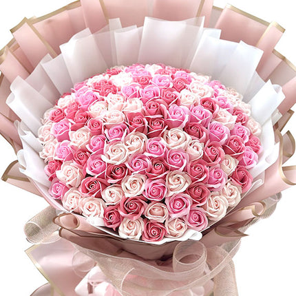 99 Mixed Waxed Roses Bouquet Vietnam