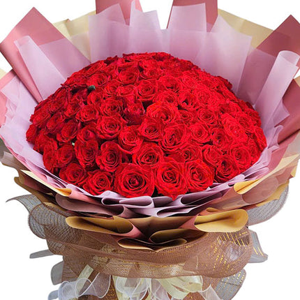 99 Red Roses For Vietnamese Women's Day