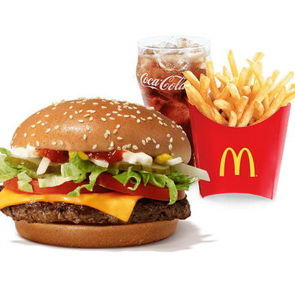EVM Burger McRoyal Deluxe McDonald’s Vietnam