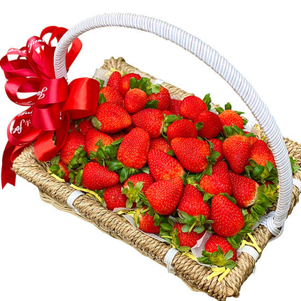 Fresh Strawberry Basket Vietnam