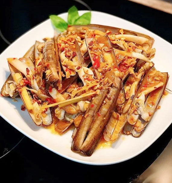 Oc Mong Tay Xao Me Seafood Vietnam