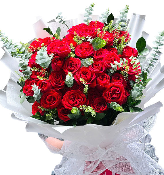 Romantic Roses For Vietnamese Women's Day