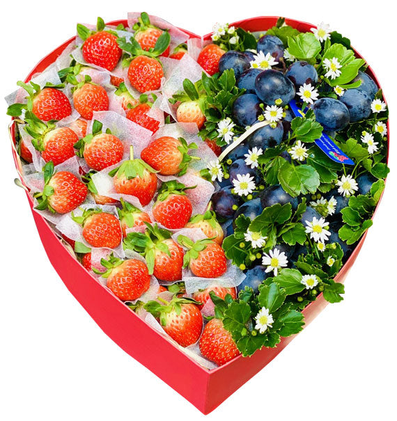 Strawberry &amp; Grape Box Vietnamese Women’s Day