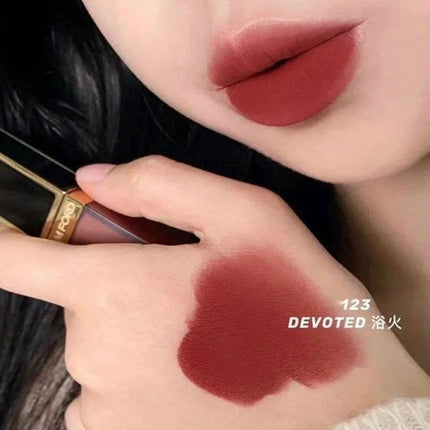 Tom Ford Liquid Lip Luxe Matte 123 Devoted