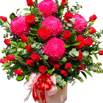 Valentine Hugs & Kisses Roses Vietnam
