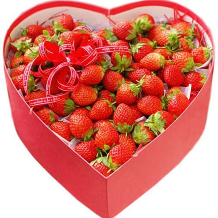 Valentine's Strawberry Heart Box Vietnam