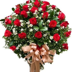 48-red-rose-in-vase