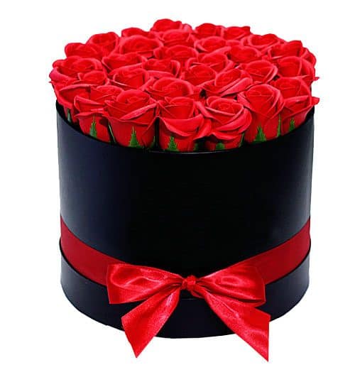 vn-womens-day-waxed-roses-01-1-500x531